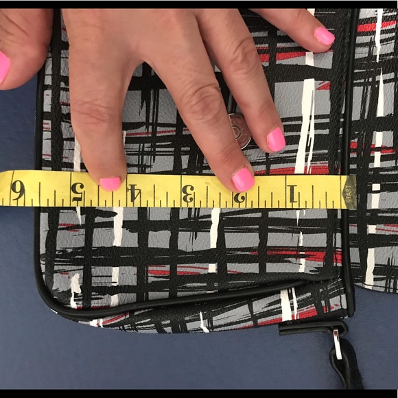 Vera Bradley tassel crossbody - Picture 15 of 16